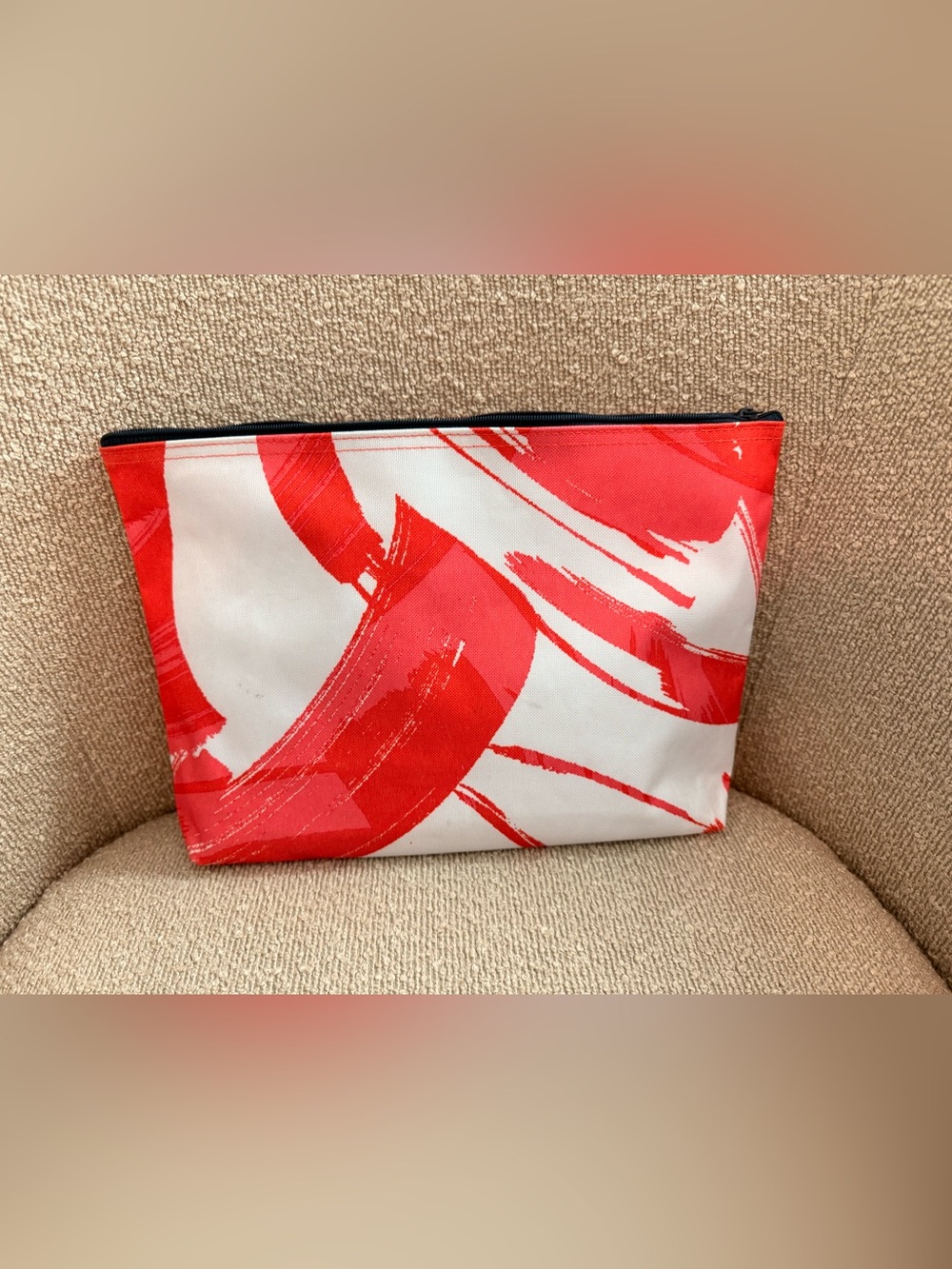 thirty-one Red and White Brushstroke large Pouch